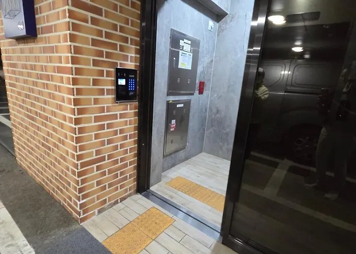 Daire 신규!홍대입구역5분,무료주차,elevator,인천공항직행50분, 강남역30분,홍대거리 Seul
