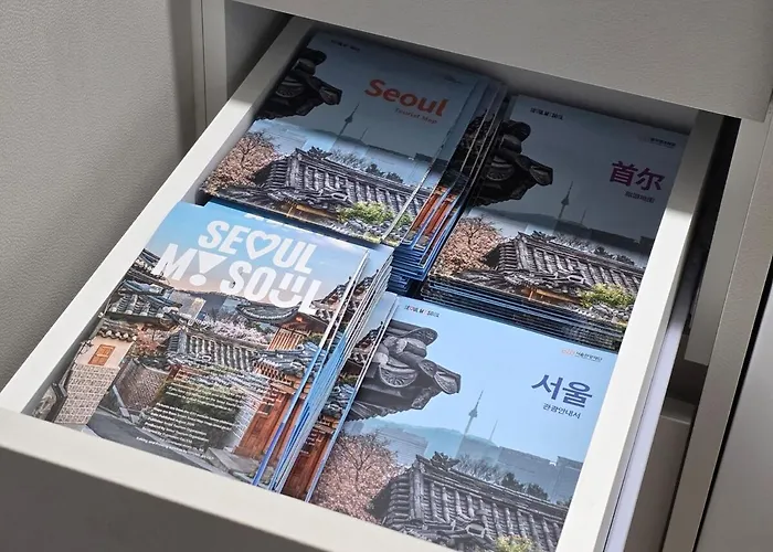 신규!홍대입구역5분,무료주차,elevator,인천공항직행50분, 강남역30분,홍대거리 *